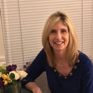 Meet your Posher, Laurie